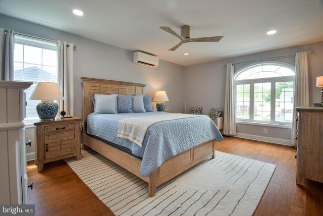 708 LINCOLN DR, Brookhaven, PA 19015