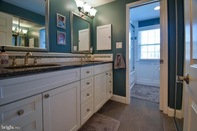 708 LINCOLN DR, Brookhaven, PA 19015