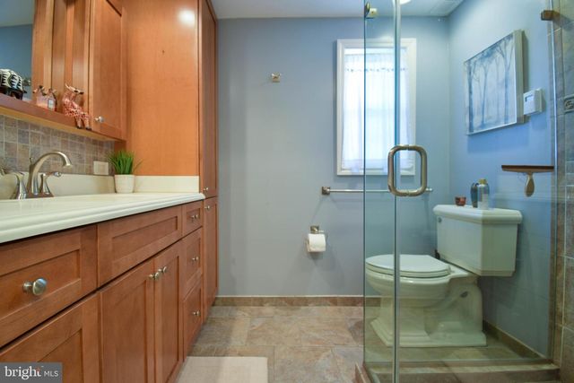 708 LINCOLN DR, Brookhaven, PA 19015