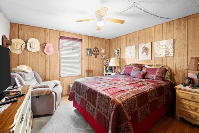 37817 GRANADA AVENUE, Zephyrhills, FL 33541