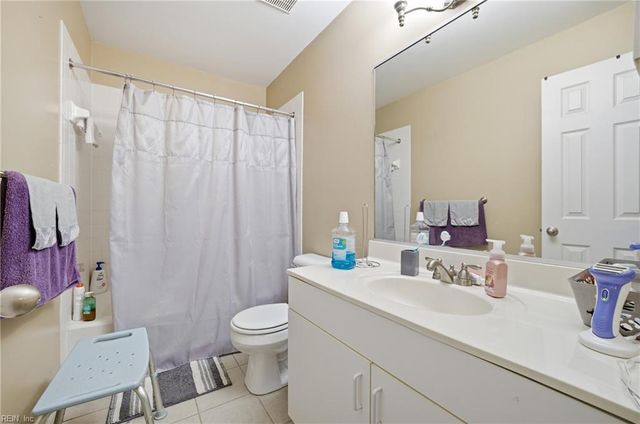 818 Rue Marseille, Chesapeake, VA 23320