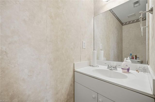 818 Rue Marseille, Chesapeake, VA 23320