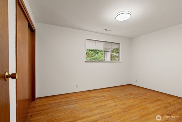 8615 194th Place SW, Edmonds, WA 98026