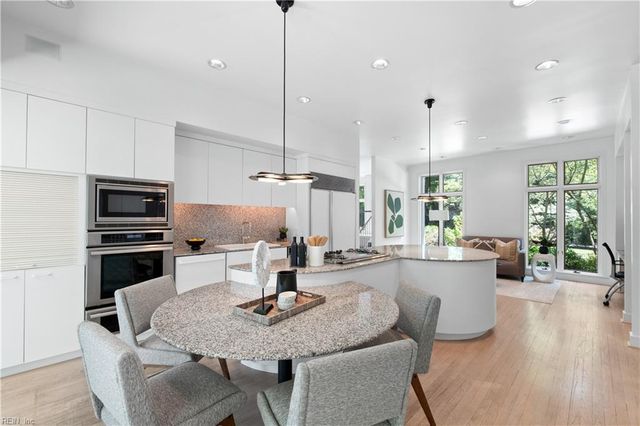 2677 Shorehaven DR, Virginia Beach, VA 23454