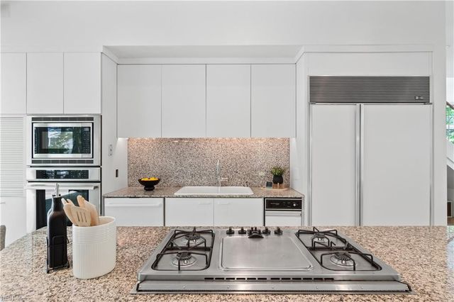 2677 Shorehaven DR, Virginia Beach, VA 23454
