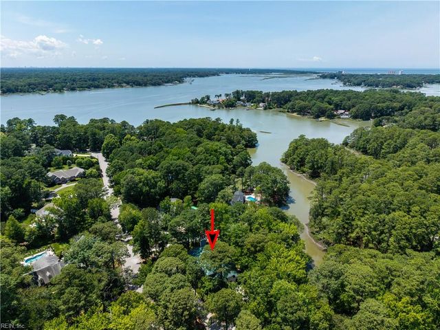 2677 Shorehaven DR, Virginia Beach, VA 23454