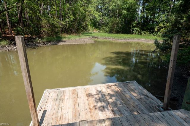 2677 Shorehaven DR, Virginia Beach, VA 23454