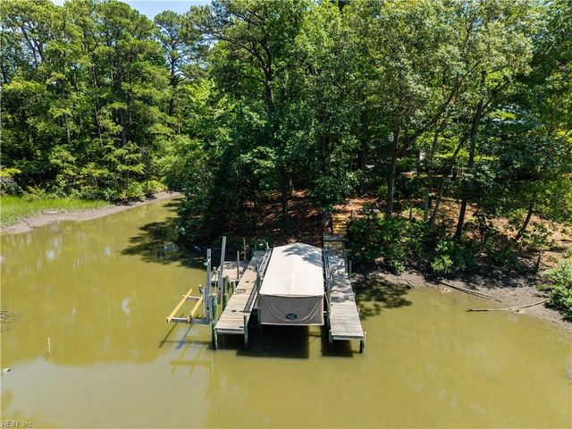 2677 Shorehaven DR, Virginia Beach, VA 23454