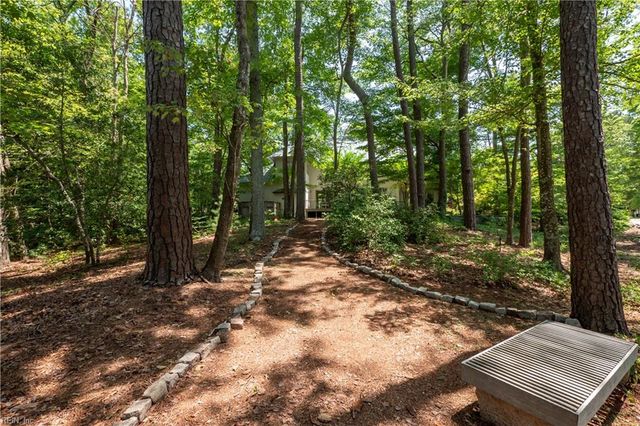2677 Shorehaven DR, Virginia Beach, VA 23454