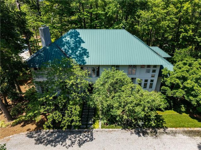 2677 Shorehaven DR, Virginia Beach, VA 23454