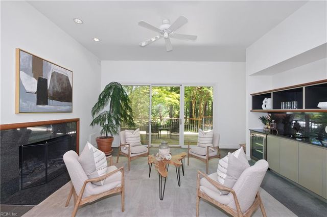 2677 Shorehaven DR, Virginia Beach, VA 23454