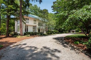 2677 Shorehaven DR, Virginia Beach, VA 23454