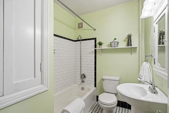 704 W 6th Ave, Spokane, WA 99204