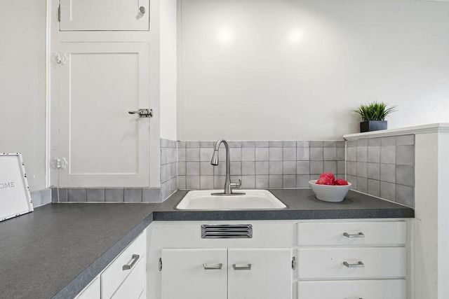 704 W 6th Ave, Spokane, WA 99204