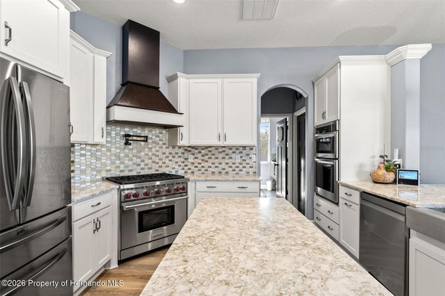 12277 Eskimo Curlew Road, Weeki Wachee, FL 34614