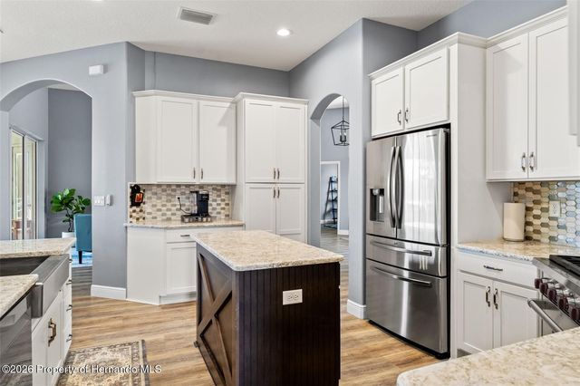 12277 Eskimo Curlew Road, Weeki Wachee, FL 34614