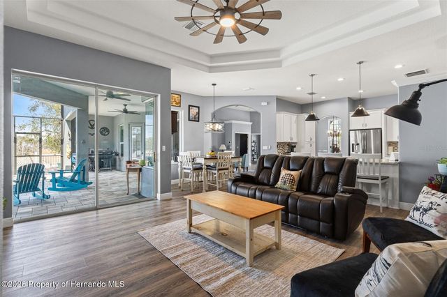 12277 Eskimo Curlew Road, Weeki Wachee, FL 34614