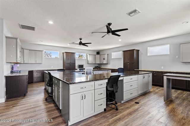 12277 Eskimo Curlew Road, Weeki Wachee, FL 34614