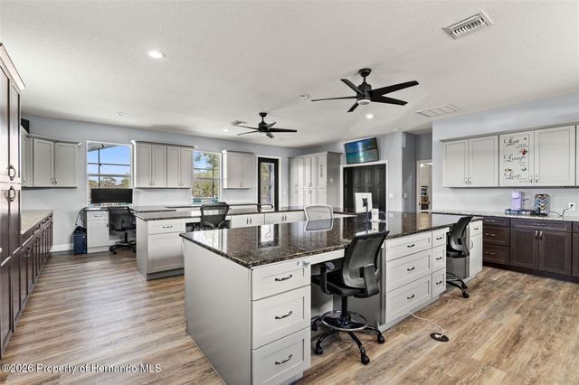 12277 Eskimo Curlew Road, Weeki Wachee, FL 34614