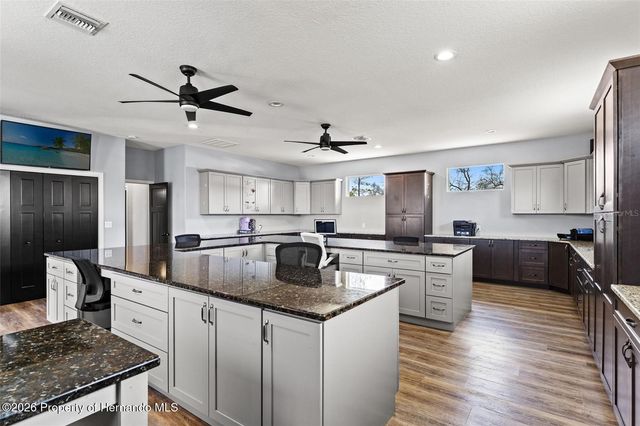 12277 Eskimo Curlew Road, Weeki Wachee, FL 34614