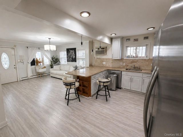 12823 Van Wyck Expressway, Jamaica, NY 11436