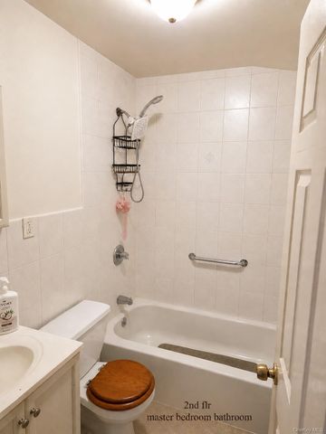 12823 Van Wyck Expressway, Jamaica, NY 11436