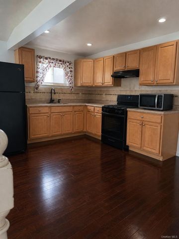 12823 Van Wyck Expressway, Jamaica, NY 11436