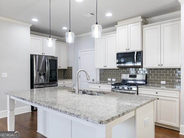 6614 TRAILBLAZER Road, Flowery Branch, GA 30542