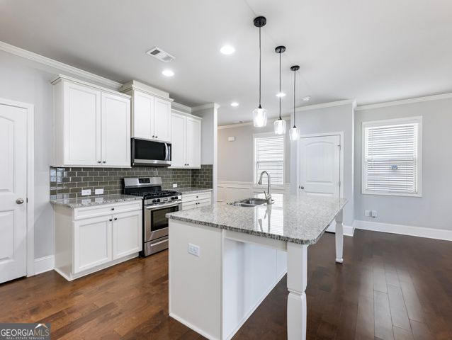 6614 TRAILBLAZER Road, Flowery Branch, GA 30542