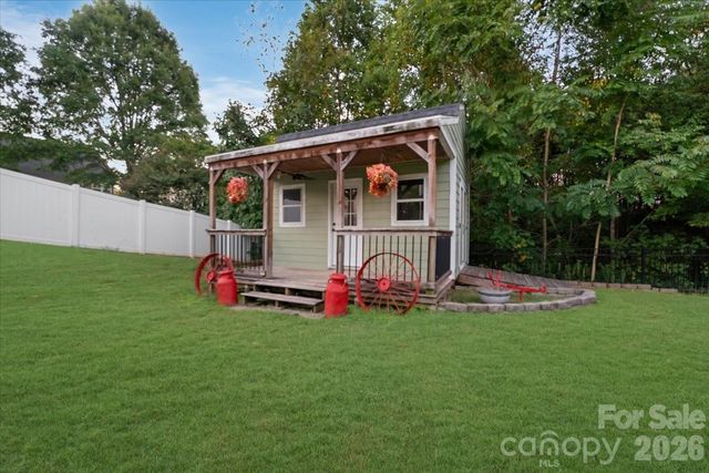 144 Steeplechase Avenue, Mooresville, NC 28117