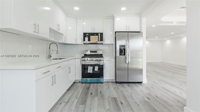 2301 NW 191st St, Miami Gardens, FL 33056