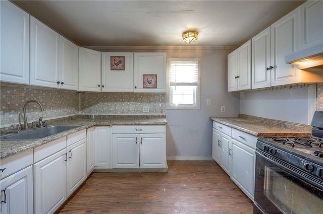 424 E 2nd Street, Linwood, KS 66052