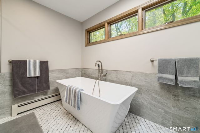 110 Bee Mountain Road, Oxford, CT 06478
