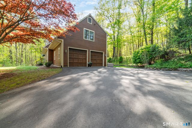 110 Bee Mountain Road, Oxford, CT 06478
