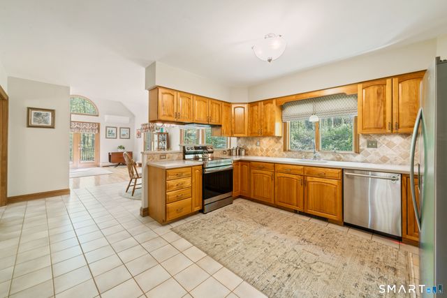110 Bee Mountain Road, Oxford, CT 06478