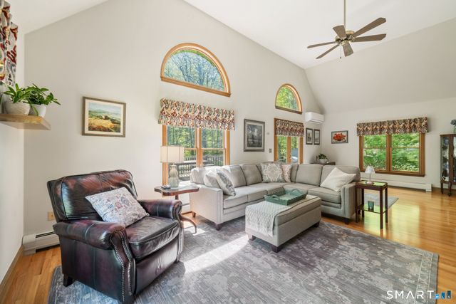 110 Bee Mountain Road, Oxford, CT 06478