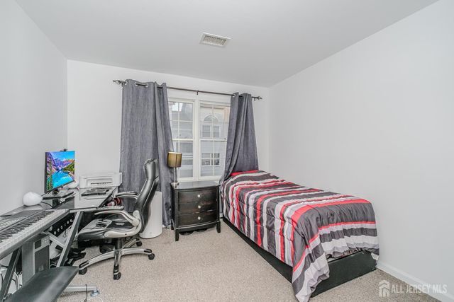 425 Edpas Road, New Brunswick, NJ 08901