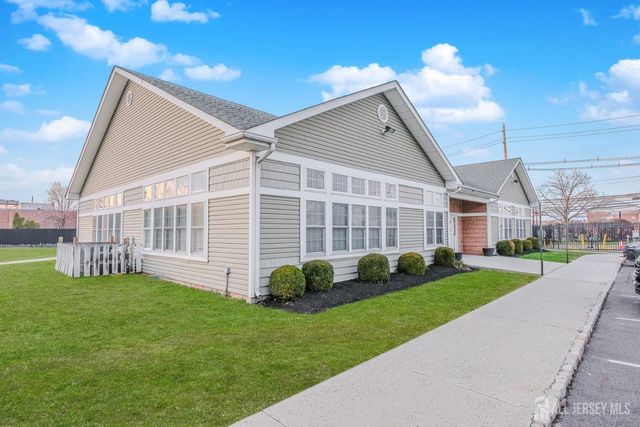 425 Edpas Road, New Brunswick, NJ 08901