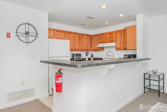 425 Edpas Road, New Brunswick, NJ 08901