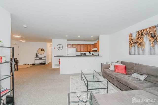 425 Edpas Road, New Brunswick, NJ 08901