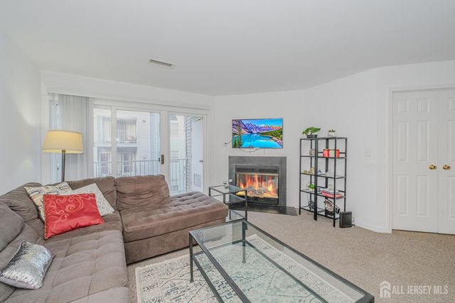 425 Edpas Road, New Brunswick, NJ 08901