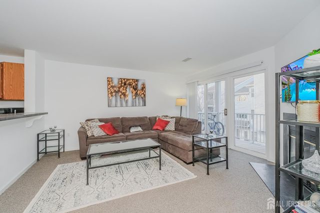 425 Edpas Road, New Brunswick, NJ 08901