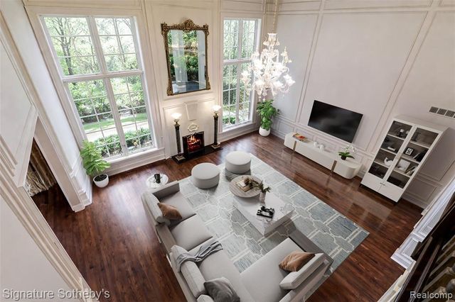 840 Lakeside Drive, Birmingham, MI 48009