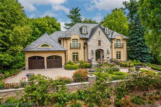 840 Lakeside Drive, Birmingham, MI 48009
