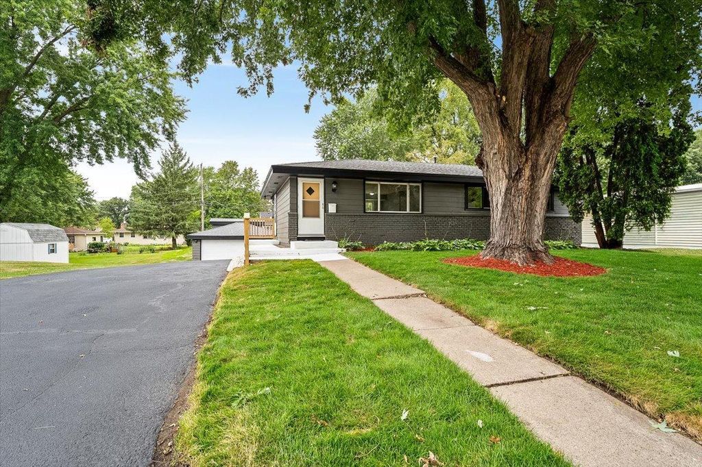 1401 Winnetka Avenue N, Golden Valley, MN 55427 — photo 2