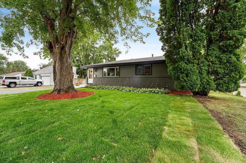 1401 Winnetka Avenue N, Golden Valley, MN 55427 — photo 3