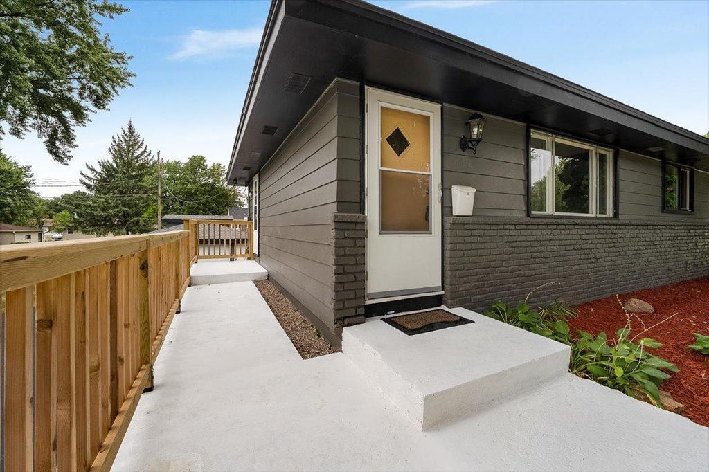 1401 Winnetka Avenue N, Golden Valley, MN 55427 — photo 5