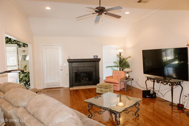 311 Longleaf Drive, Flowood, MS 39232