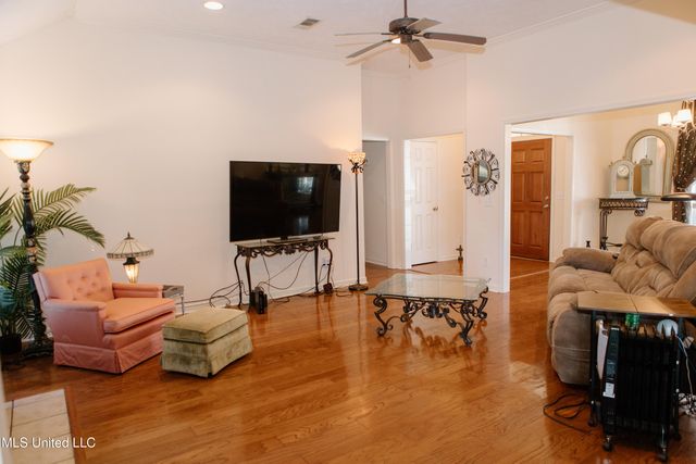 311 Longleaf Drive, Flowood, MS 39232