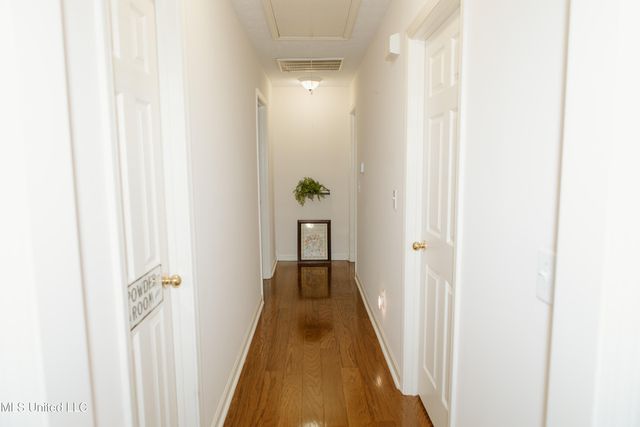 311 Longleaf Drive, Flowood, MS 39232